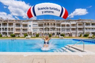 Foto c3344728-b097-4546-adbb-947063981226. Pis amb piscina a Sant Maurici Empuriabrava