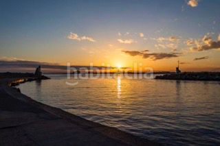 Foto f2dceb74-541f-4f4d-94c7-20325a8afa7f. Pis amb piscina a Sant Maurici Empuriabrava