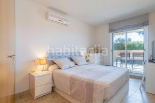 Foto 5d319dc2-98a7-4b63-9cba-c375f438e147. Piso  luminoso con jardín privado, piscina y espectacular terraza . en Palau-saverdera