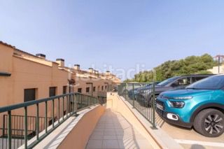 Foto 89045847-6bbd-4698-987b-b9f20efabb8a. Piso  luminoso con jardín privado, piscina y espectacular terraza . en Palau-saverdera
