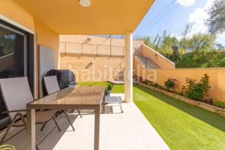 Foto ae1ffae9-8ca3-4c62-97bf-8bb70ddaf4a1. Piso  luminoso con jardín privado, piscina y espectacular terraza . en Palau-saverdera