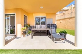 Foto cc264b45-65a6-4e5d-a759-a0b47ce1e954. Piso  luminoso con jardín privado, piscina y espectacular terraza . en Palau-saverdera