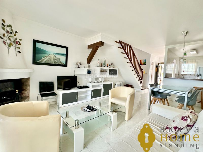 Foto 87284bd2-9e21-43f6-8bb2-23a12b2776f3. Casa amb xemeneia aparcament piscina a Puig Rom-Canyelles-Almadrava Roses