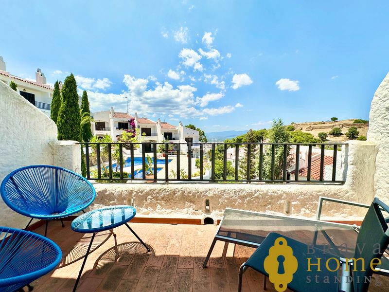 Foto 94479bde-813f-476f-918e-ff0a62fe4fb2. Casa amb xemeneia aparcament piscina a Puig Rom-Canyelles-Almadrava Roses
