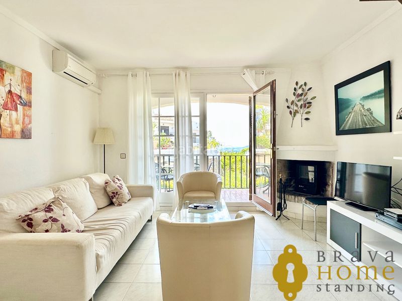 Foto a9074606-e23a-4961-97ae-430c2bee1ecc. Casa amb xemeneia aparcament piscina a Puig Rom-Canyelles-Almadrava Roses