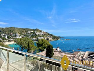 Etagenwohnung  Carretera canyelles. Apartamento con parking y vistas al mar en canyelles petites - r