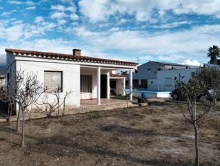 Casa  Cam la fileta. Alqueria sin luz y con agua de pozo en parcela urbana