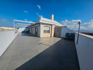 Attique  Avinguda de castell. Atico-duplex espectacular