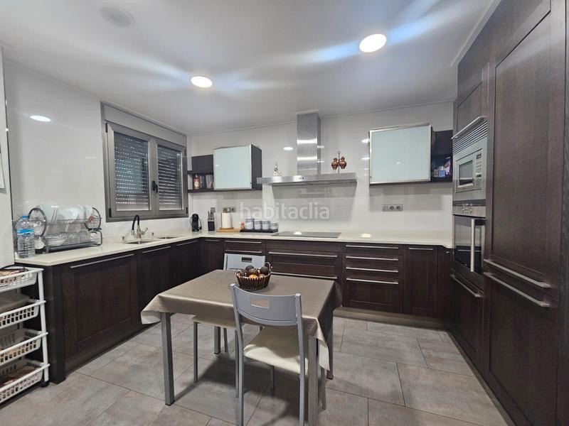 Foto 612d4a0d-62b6-4c7b-8d57-91e224b9680c. Penthouse with heating parking in Centro Almazora / Almassora