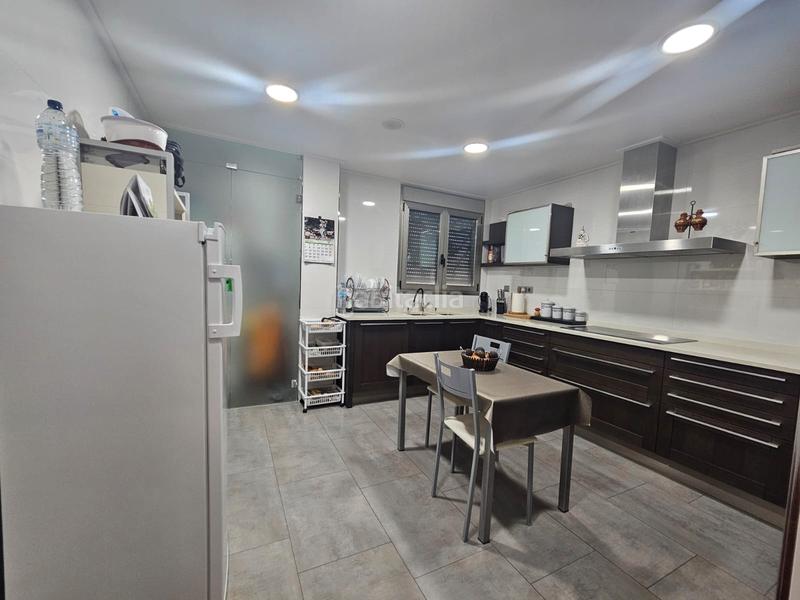 Foto a1540ddf-6e59-46b1-8b9d-38c119784ae9. Penthouse with heating parking in Centro Almazora / Almassora