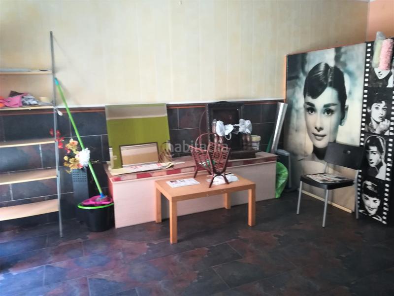 Foto a95ebc79-7591-4f3d-ab3d-12f601ab359f. Local comercial en La Salut Badalona