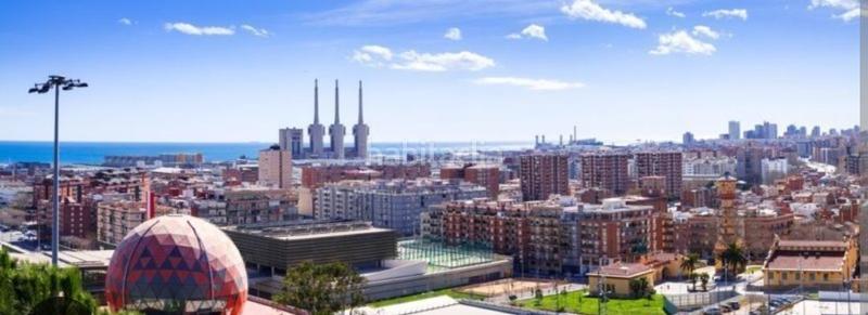 Foto df1ab5f1-e908-4951-b02e-c1705bddcf2c. Local comercial en La Salut Badalona