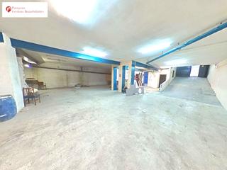 Local Comercial a Fondo. Oportunidad, local grande en venta