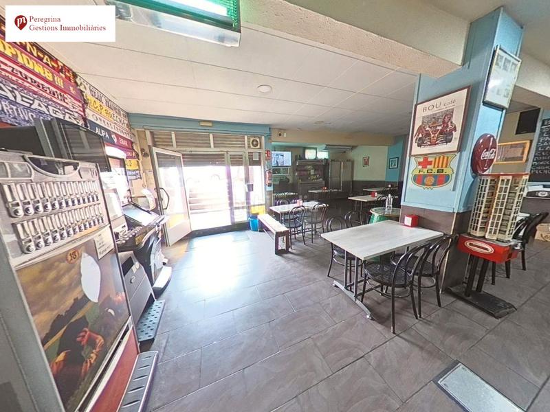 Foto ec33d071-6d81-46d2-ab2c-9a05b9115b79. Local comercial amb calefacció a Singuerlín Santa Coloma de Gramenet