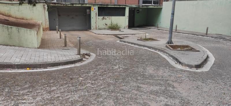 Foto 6d9ecbbe-33dd-4fc0-8714-aad43ada2875. Autoparkplatz in Lloreda Badalona
