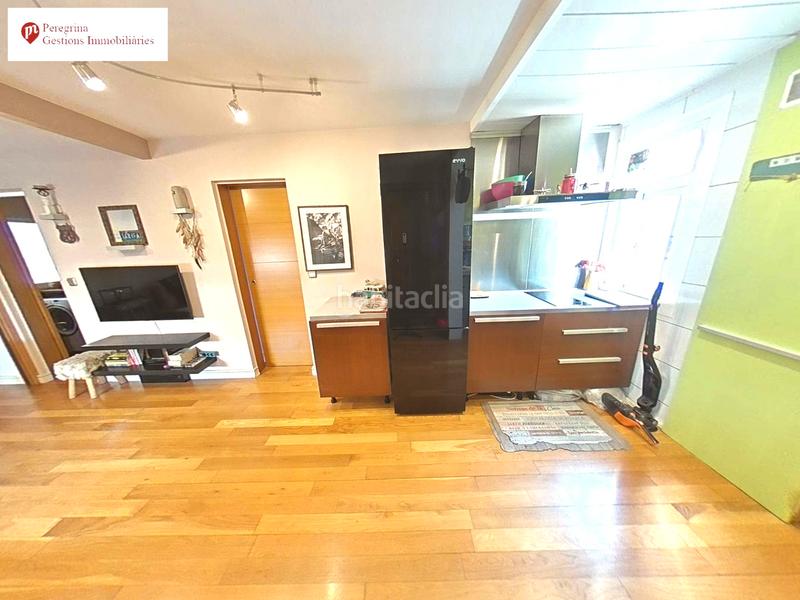 Foto 4c22456c-5e6c-4392-baf3-40e579d058f9. Dachwohnung mit heizung in El Raval Santa Coloma de Gramenet