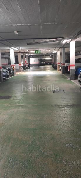 Foto 063eea02-01b2-421b-89f7-d2d3ca2c8e47. Parking coche venta plaza de parquing grande en Puigfred Badalona