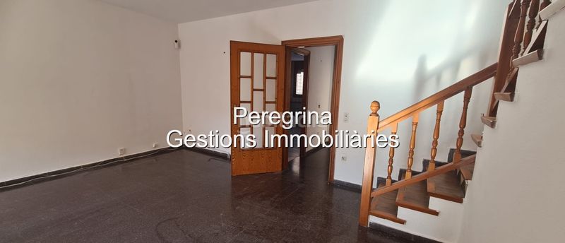 Foto 4f688b2d-7f3d-4d9b-8f47-a57dc74350e9. Casa adossada amb aparcament a Centre Blanes