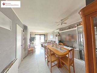 Piso en Fondo. Fantástico piso de 100 m² con balcón junto al metro fondo!