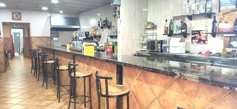 Foto c166a36d-e3d8-4bbd-8564-f5c9ff43fb7f. Local comercial amb calefacció a Fondo Santa Coloma de Gramenet