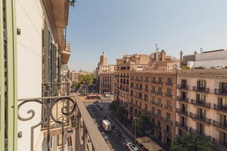 Etagenwohnung in Dreta de lEixample. Exclusiva joya modernista con ubicacin privilegiada, junto a la