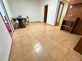 Planta baixa  Carrer montseny. En calle montseny - canovelles