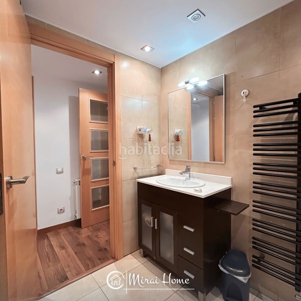 Foto 43cdc578-1573-4eeb-a524-ad708098da70. Dúplex amb calefacció piscina a Provençals del Poblenou Barcelona