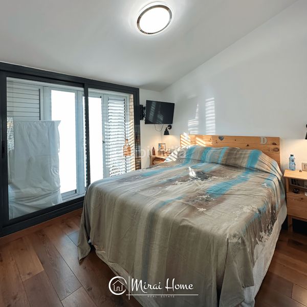 Foto 54c825eb-530c-458f-a457-b5002e0cf1a1. Dúplex amb calefacció piscina a Provençals del Poblenou Barcelona