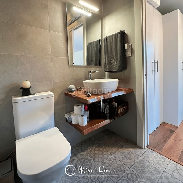 Foto e04d647a-436e-433a-9efe-5c5802ef1e3e. Dúplex amb calefacció piscina a Provençals del Poblenou Barcelona