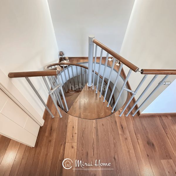 Foto e6748fc3-1d42-4a0a-97da-10844f7eb53c. Dúplex amb calefacció piscina a Provençals del Poblenou Barcelona