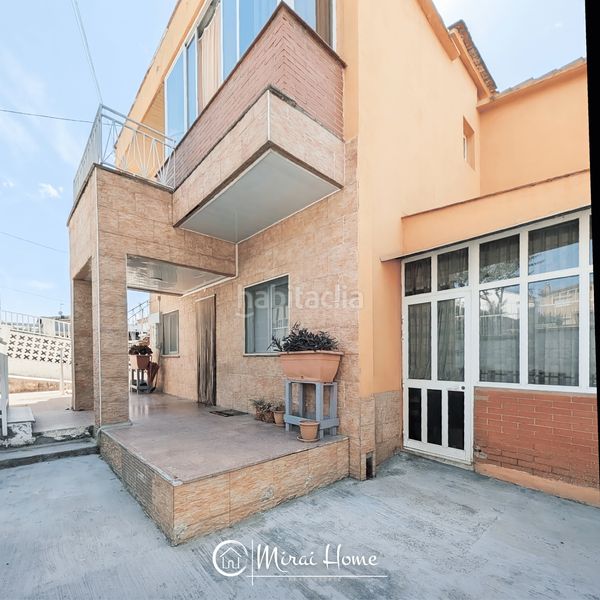 Foto c6184868-c01f-458a-80b8-b37b774b0fc4. Xalet amb calefacció aparcament a Parets del Vallès