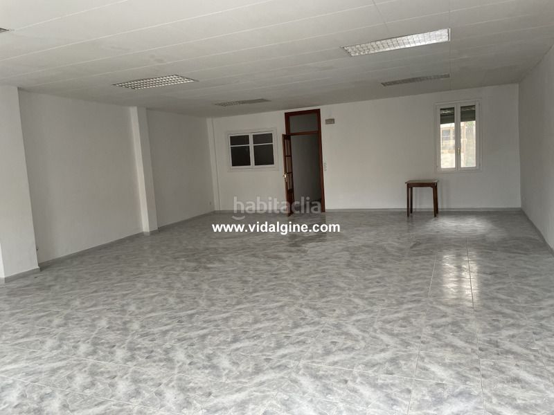 Foto 2039003a-6a4a-4f06-8317-a34c09af8693. Rent business premise in Balaguer