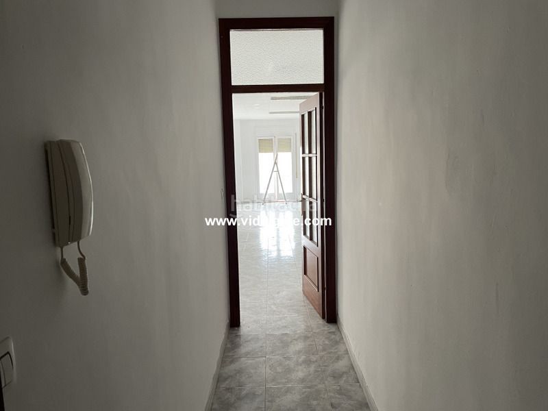 Foto a3a39c1c-c13f-4976-a116-27039e7ef16e. Rent business premise in Balaguer