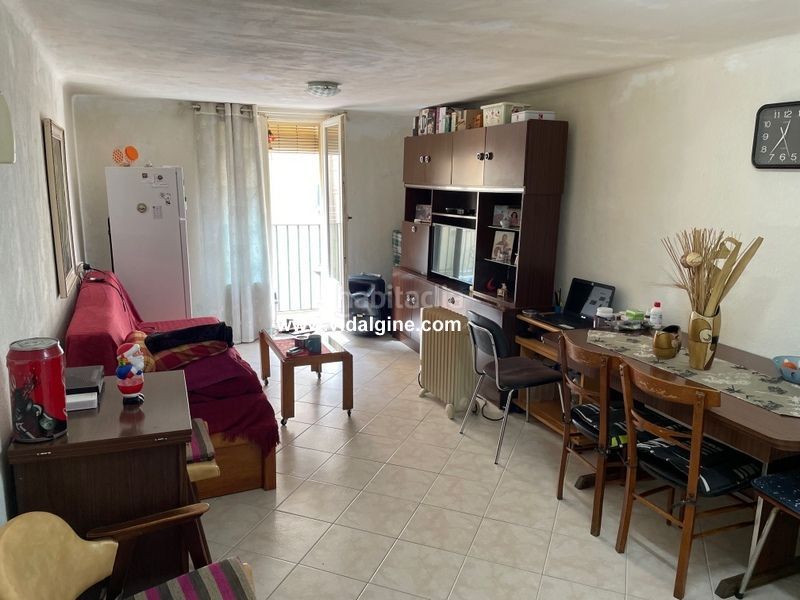 Foto 4e0504bd-dfa4-45f4-a0e2-2e42c96e423a. Pis a Balaguer