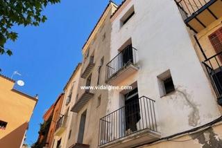 Edifici a Plaça sant salvador 11