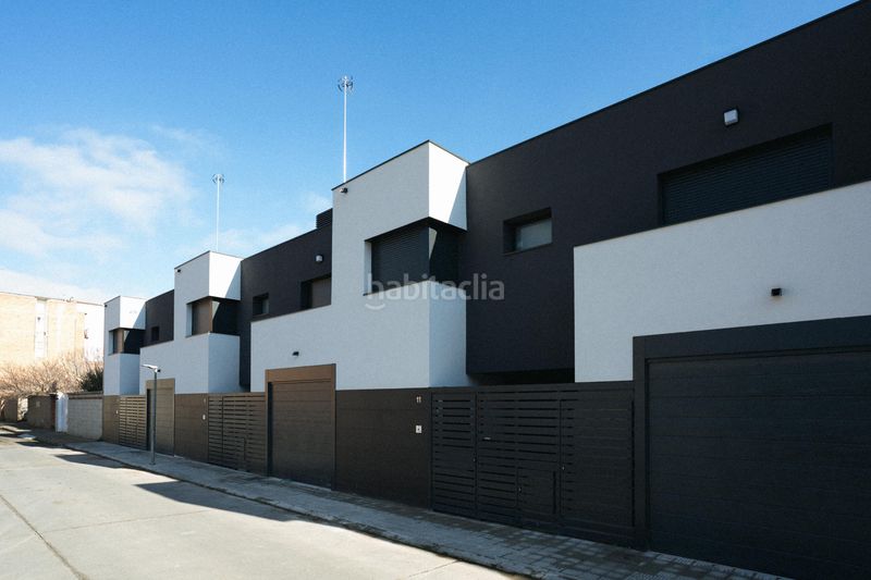 Foto d5d2d905-bd52-4b08-9a3b-38b04f25908f. Reihenhaus mit heizung parking pool in Balaguer