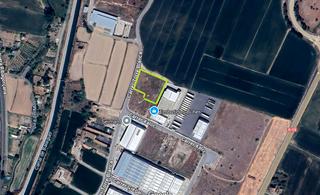 Solar industrial a Carrer torre blanca 9. Parcel·la al polígon campllong