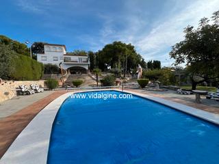 Chalet  Carrer 15. Xalet a la urbanització tossal de les forques