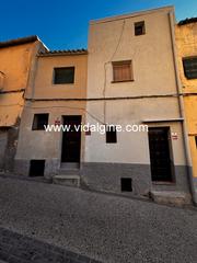 Casa  Carrer santa maria. Dos cases al c/ santa maria, balaguer