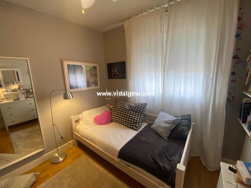 Foto 837fa851-b367-4b10-8081-514cf1156067. Casa aparellada amb calefacció aparcament piscina a Os de Balaguer