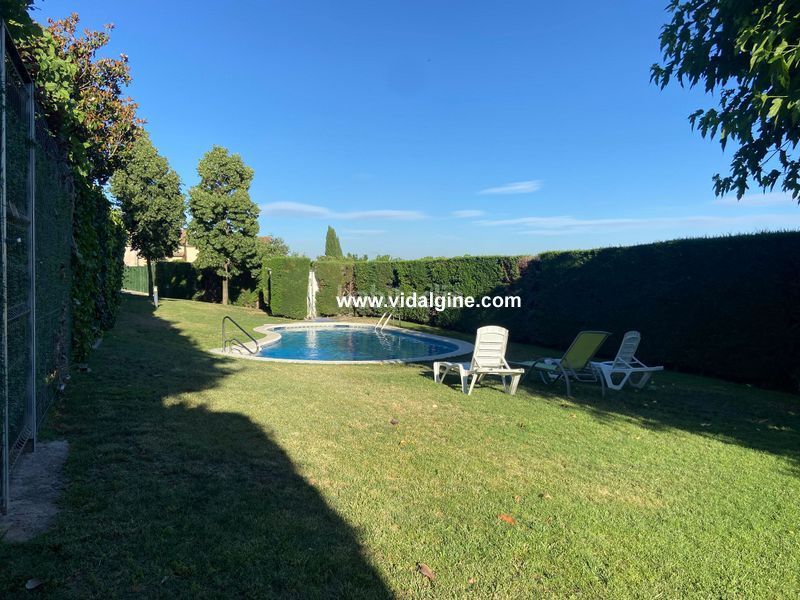 Foto a1c59f51-bfb5-4706-bfd0-1e5c7d5c4f93. Casa aparellada amb calefacció aparcament piscina a Os de Balaguer