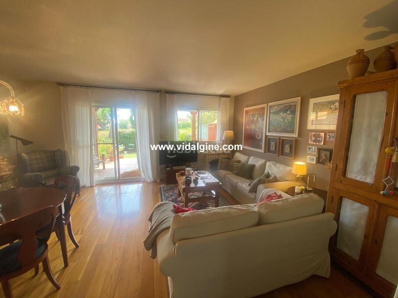 Foto c77e00ba-f452-49df-b7fc-8d73a83621eb. Casa aparellada amb calefacció aparcament piscina a Os de Balaguer