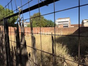 Foto 981c9d5d-20a2-4c0c-8882-30418410a303. Terreno residencial solar edificable al c/roca pallissa en Balaguer
