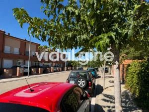 Foto f4ca7dc3-4b75-4201-a586-f6a5f3496444. Terreno residencial solar edificable al c/roca pallissa en Balaguer