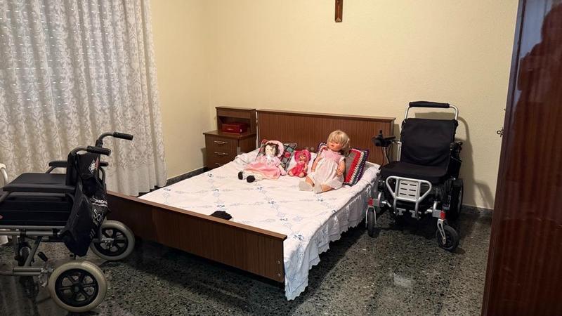 Foto be34a4b9-3e9f-46dd-b6a9-7aa1f820ebde. Pis amb aparcament a Zona Hospital Amposta