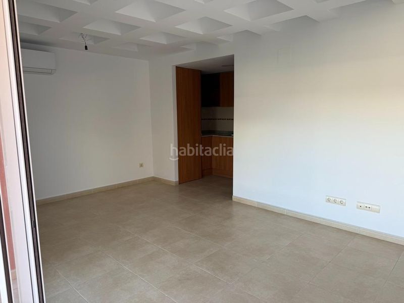 Foto d93caa80-551c-41d0-bb93-e7d278f9efb9. Pis amb aparcament a Deltebre