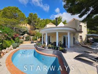 Casa a Callosa d´en Sarrià. Chalet cerca de altea la vella a la venta