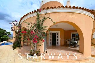 Haus en Poble Nou-Montiboli. Precioso chalet con vistas al mar en villajoyosa a la venta