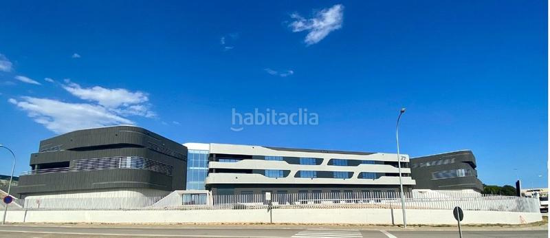 Foto 4be1ed91-51f5-4e85-ae51-f41aa995b928. Location bâtiment à usage industriel dans Zona Industrial Barberà del Vallès