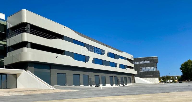 Foto c77b09d0-3d8e-4968-bb64-0987294d60ff. Rent industrial building in Zona Industrial Barberà del Vallès